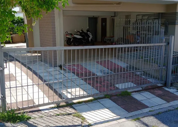 Elpidas #1 Private Parking Apartamento