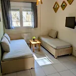 Elpidas #1 Private Parking Apartment *