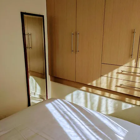 Elpidas #1 Private Parking * テッサロニキ