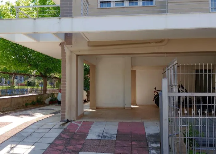 Elpidas #1 Private Parking Daire Selanik